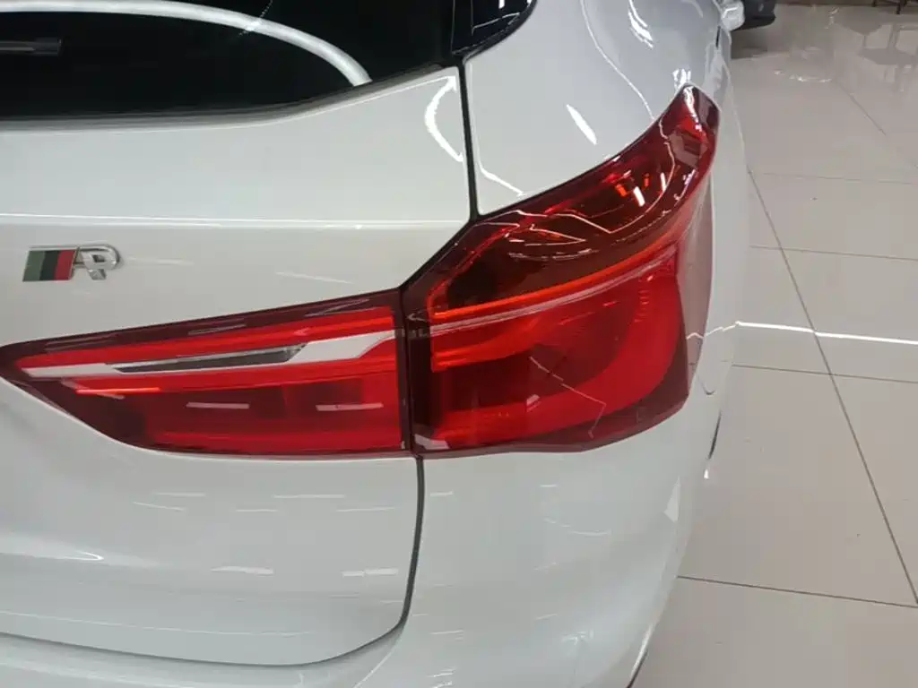 BMW X1 — миниатюра 8