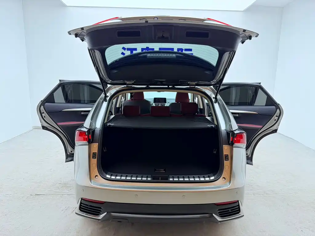 Lexus NX — миниатюра 21