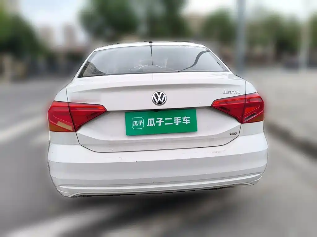Volkswagen Jetta — миниатюра 3