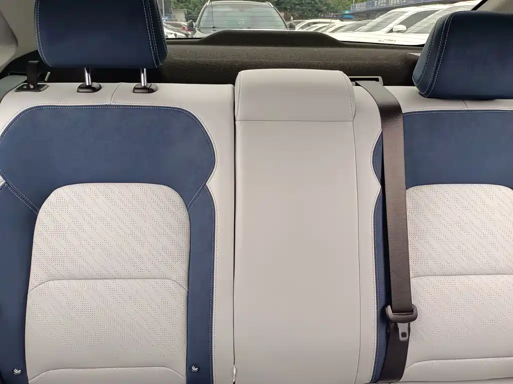 Geely Emgrand — миниатюра 13