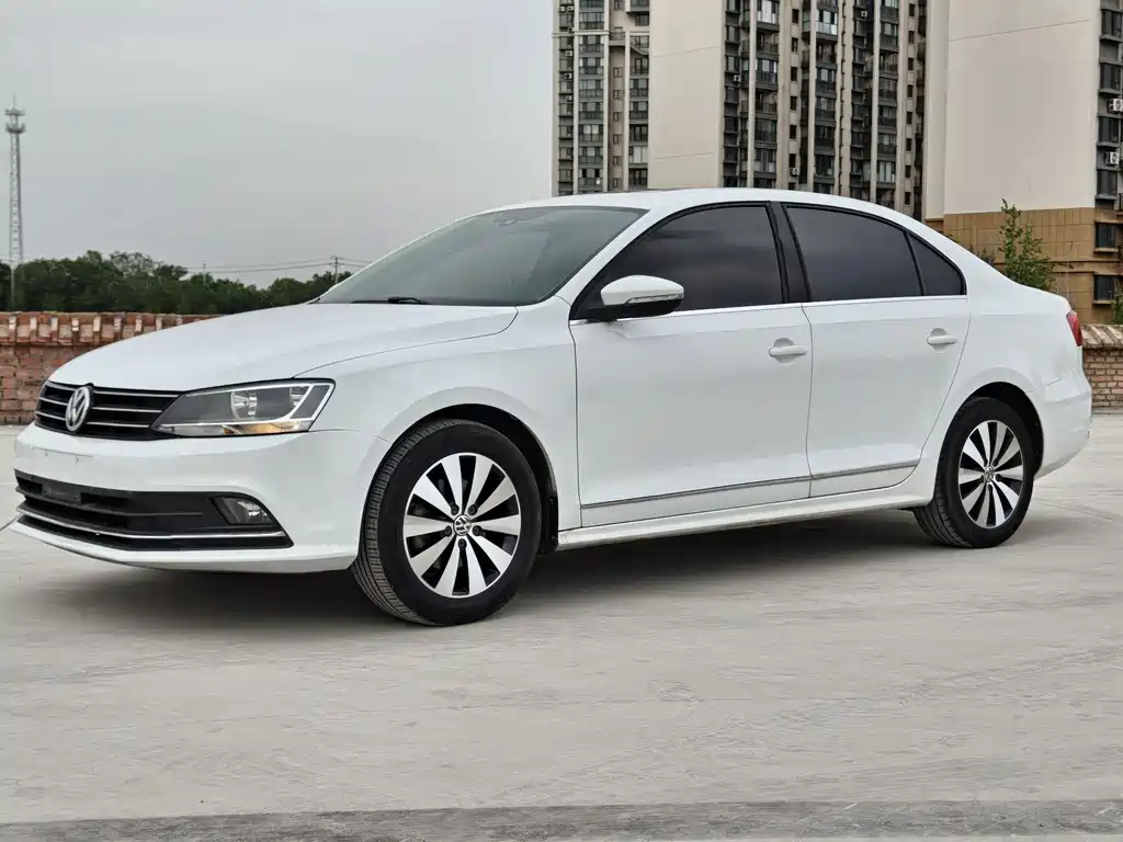 Volkswagen Sagitar 2017