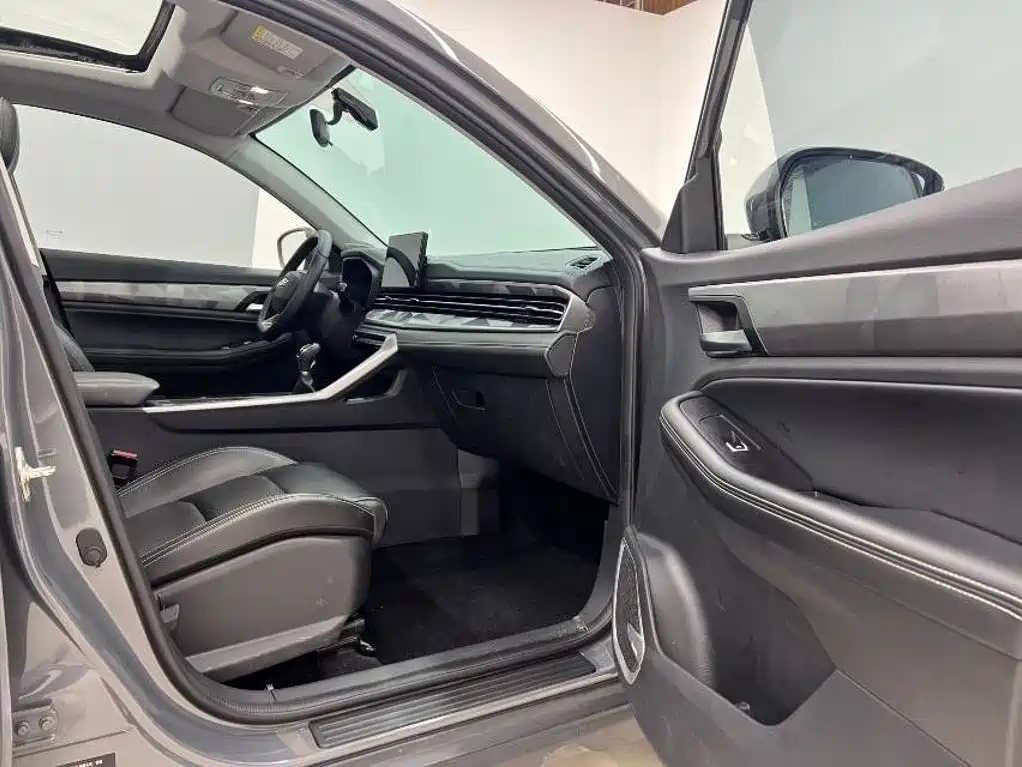 Geely Vision X6 — миниатюра 11