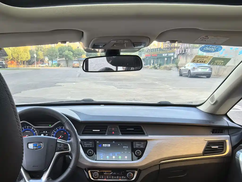 Geely Vision X3 — миниатюра 11