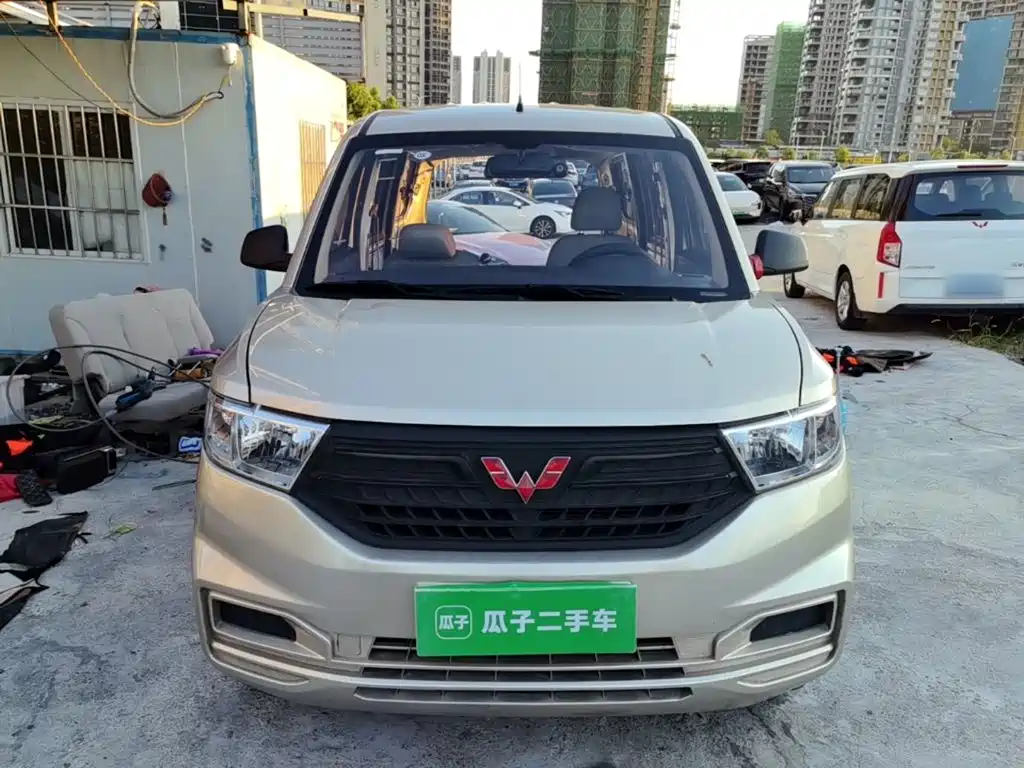 Wuling Hongguang V — миниатюра 3