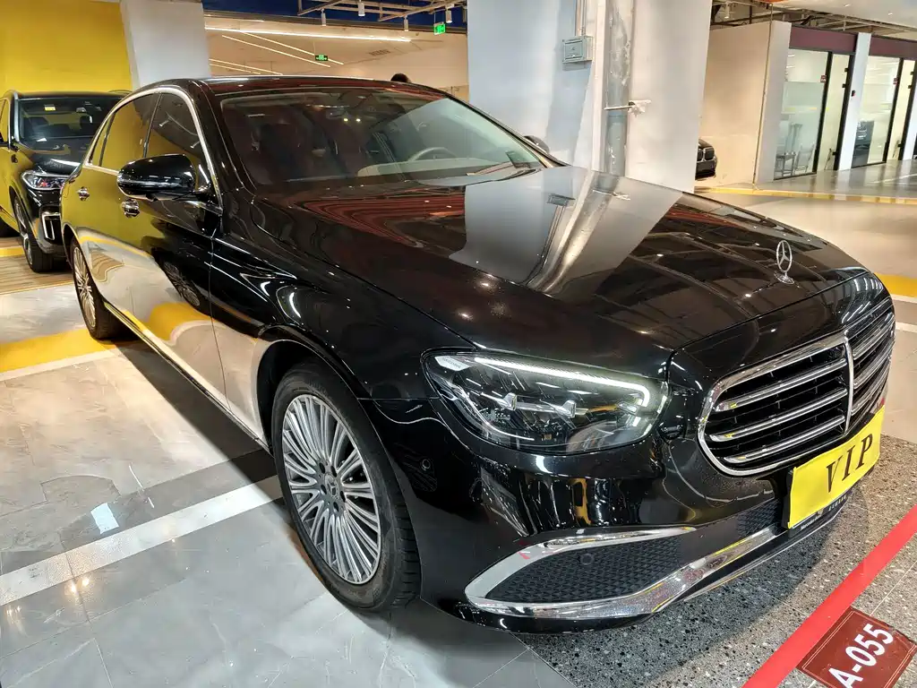 Mercedes-Benz E-Class — миниатюра 3
