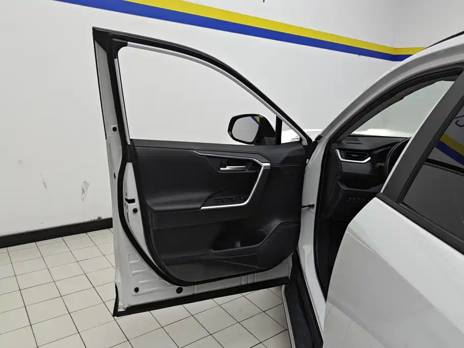 Toyota Wildlander — миниатюра 7