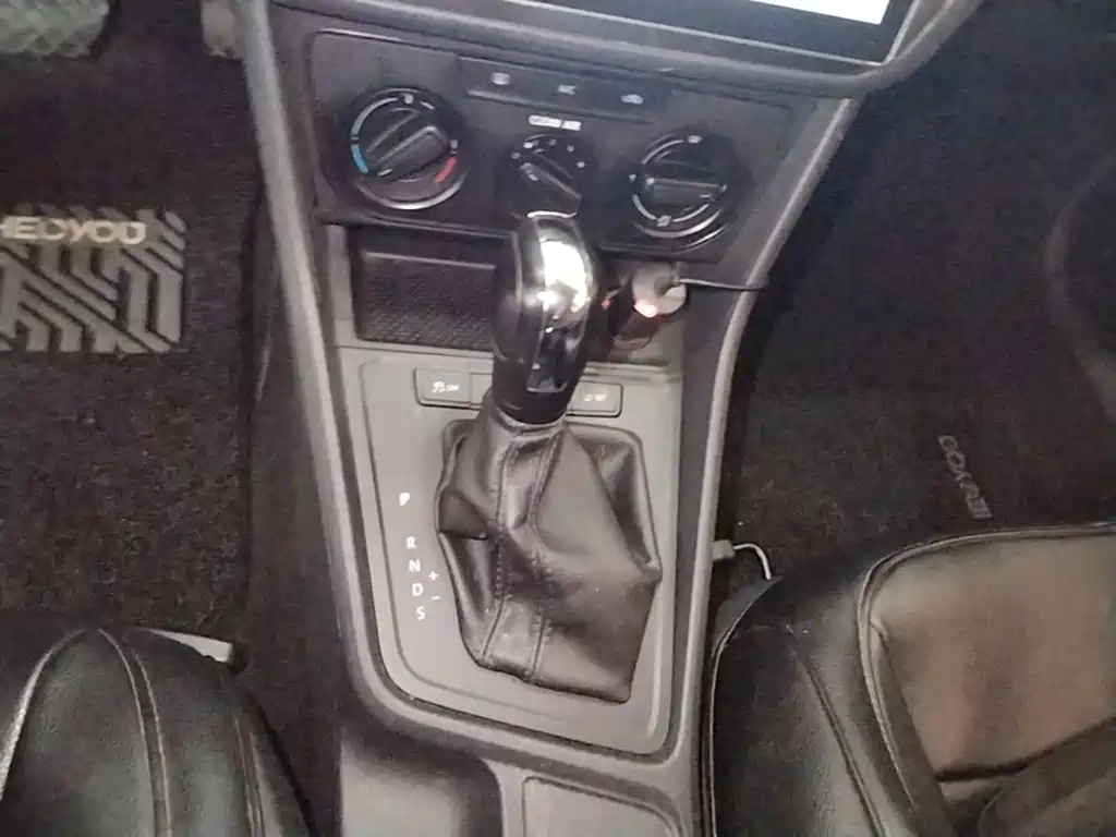 Volkswagen Lavida — миниатюра 14