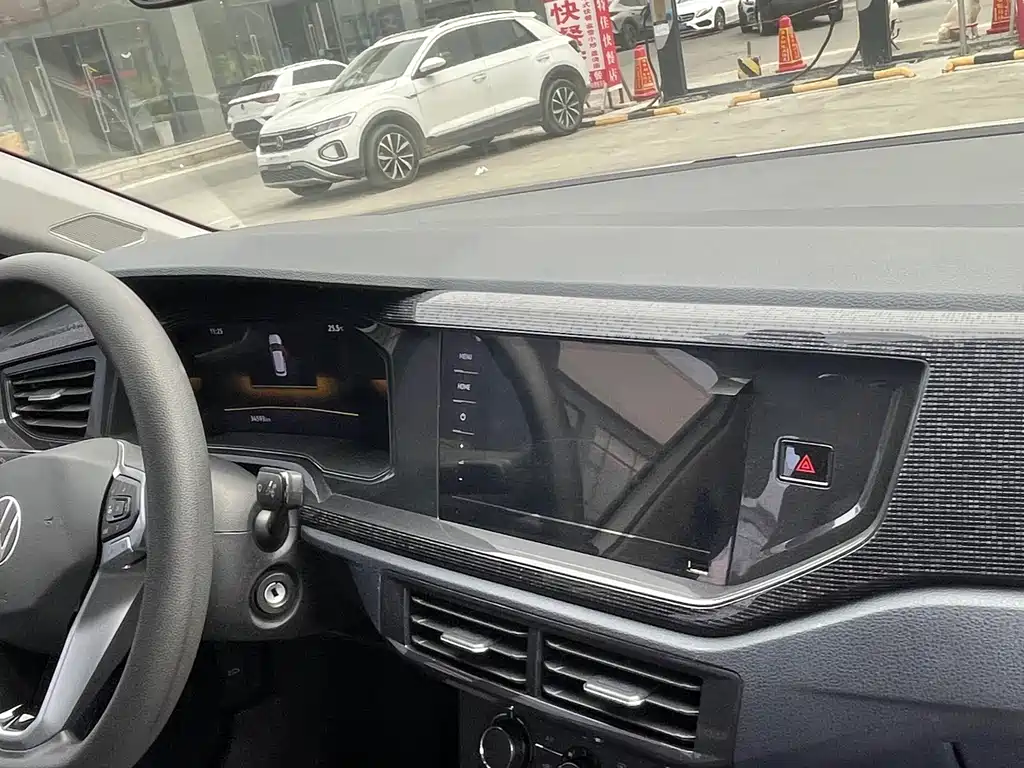 Volkswagen Lavida — миниатюра 4
