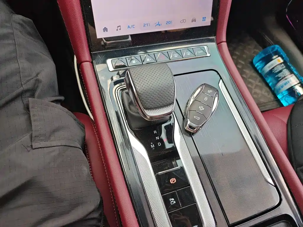 Hongqi Hongqi H5 — миниатюра 16