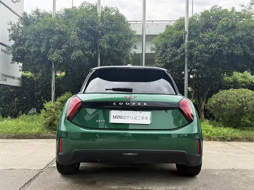 Mini COOPER 2024 456km COOPER E