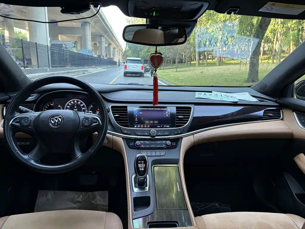 Buick LaCrosse — миниатюра 5