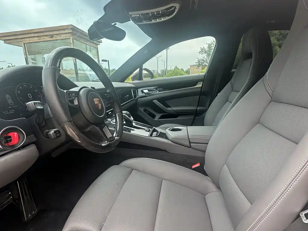 Porsche Panamera 2013 Panamera 4 Platinum Edition 3.6L