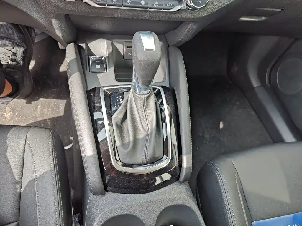 Nissan Qashqai — миниатюра 15