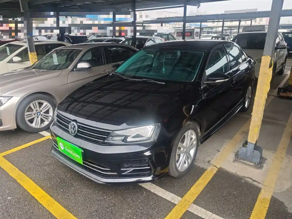 Volkswagen Sagitar 2018