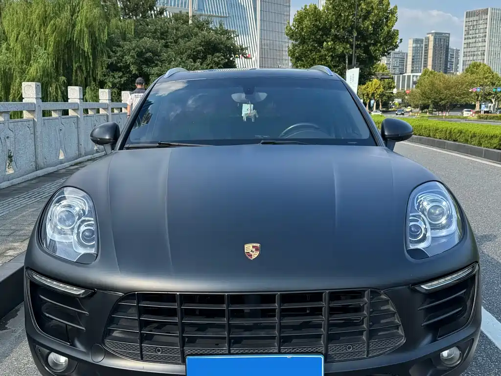 Porsche Macan — миниатюра 2