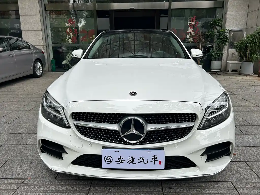 Mercedes-Benz C-Class — миниатюра 2