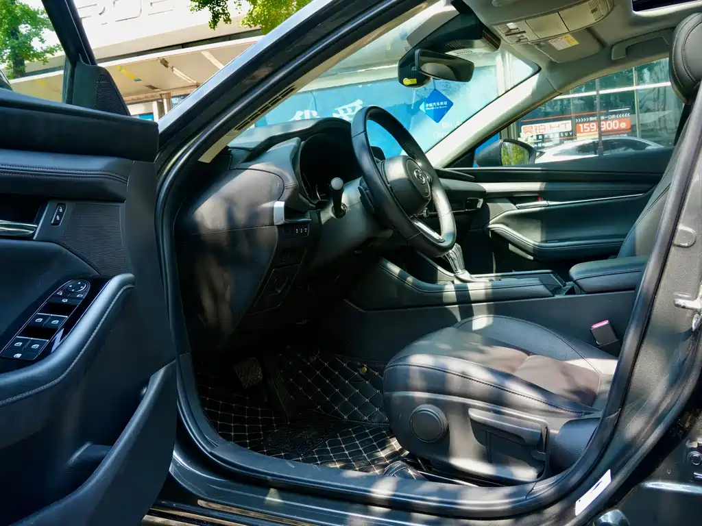 Mazda 3 Axela — миниатюра 11