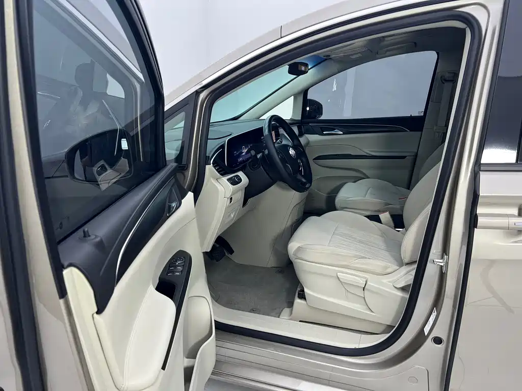 Buick GL8 — миниатюра 4