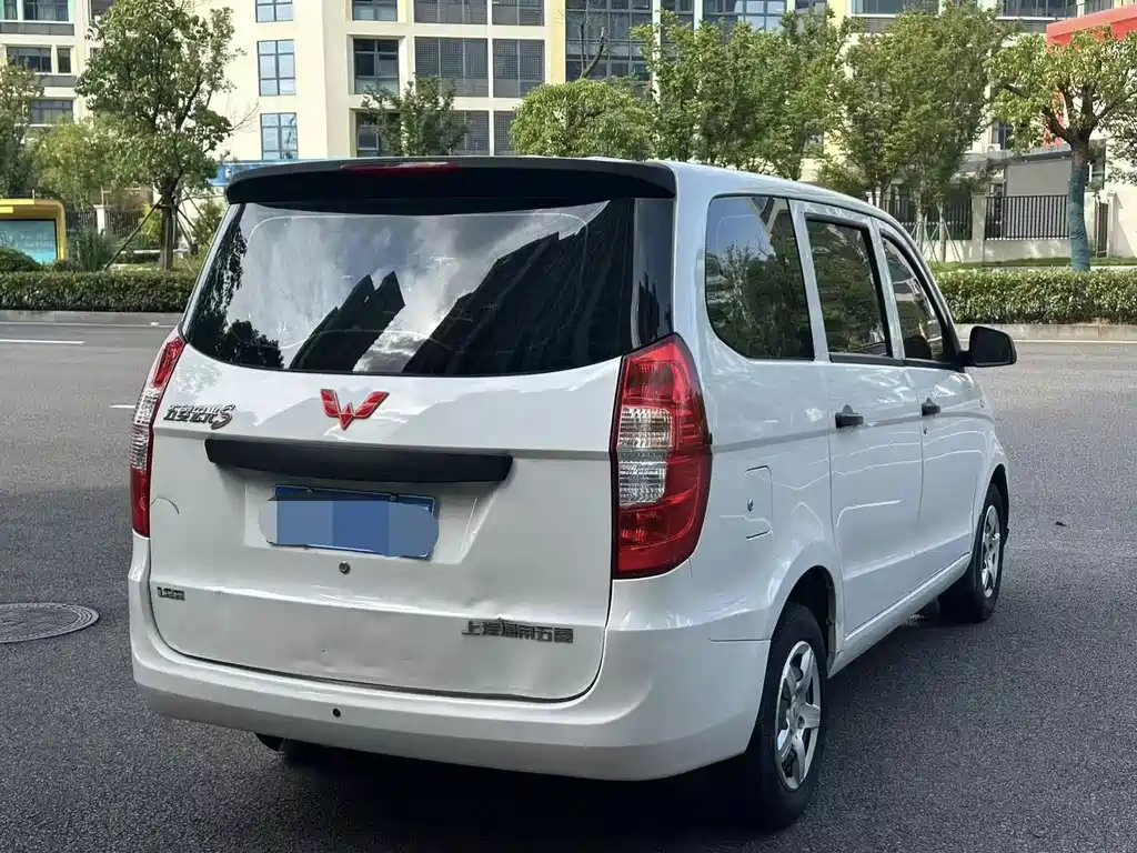 Wuling Hongguang — миниатюра 4