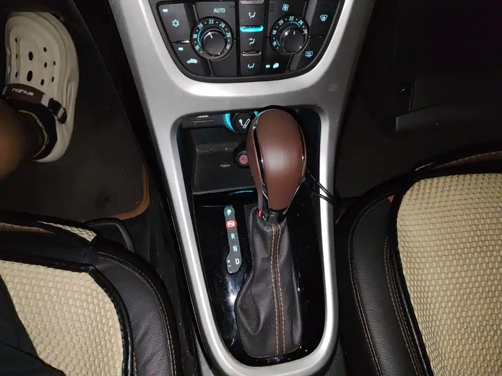 Buick Excelle — миниатюра 10