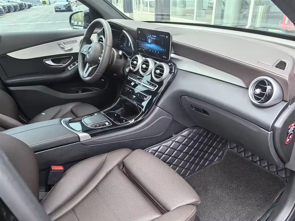 Mercedes-Benz GLC 2021 GLC 260 L 4MATIC