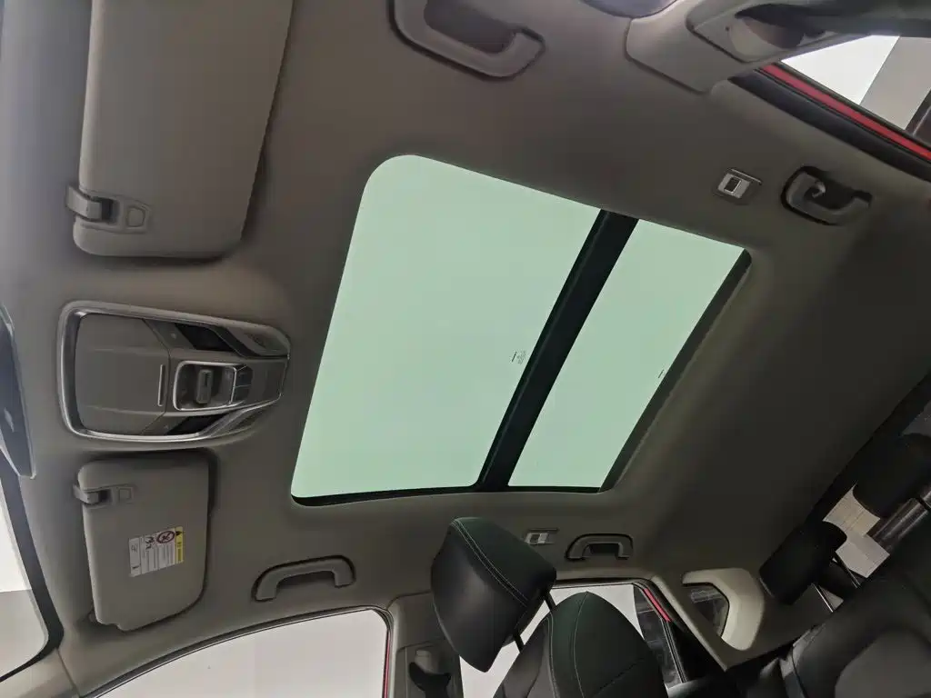 Geely Binyue — миниатюра 14