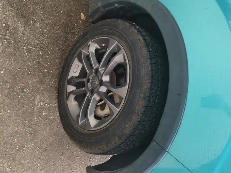 Geely Vision X3 — миниатюра 6