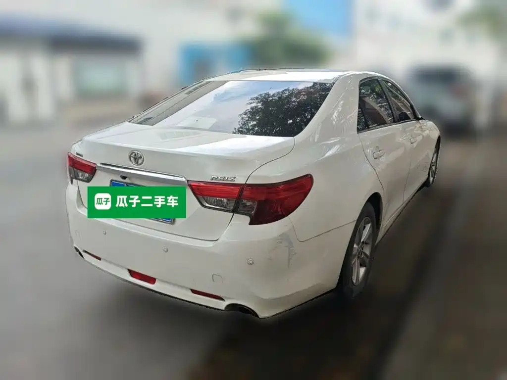 Toyota Reiz — миниатюра 4