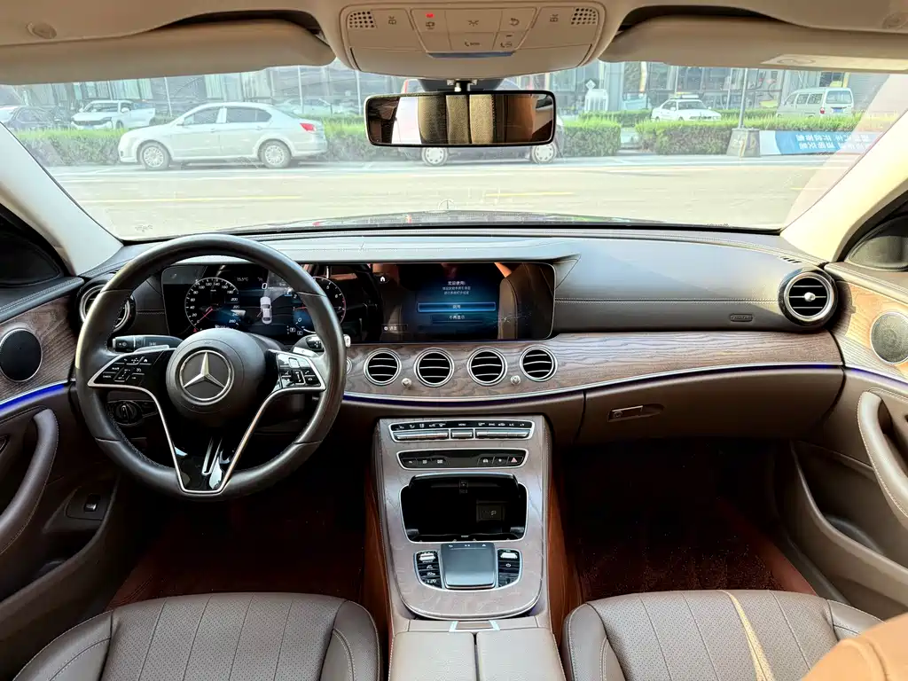 Mercedes-Benz E-Class E 2023 E 300 L Fashion