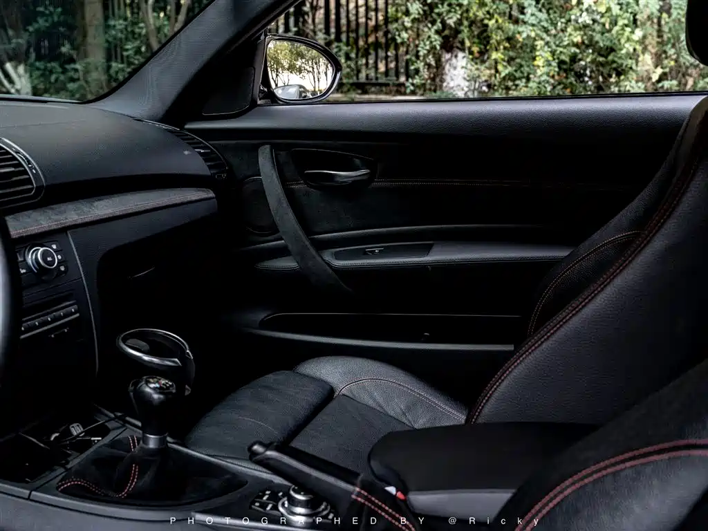 BMW 1 M 2011 1M Coupe
