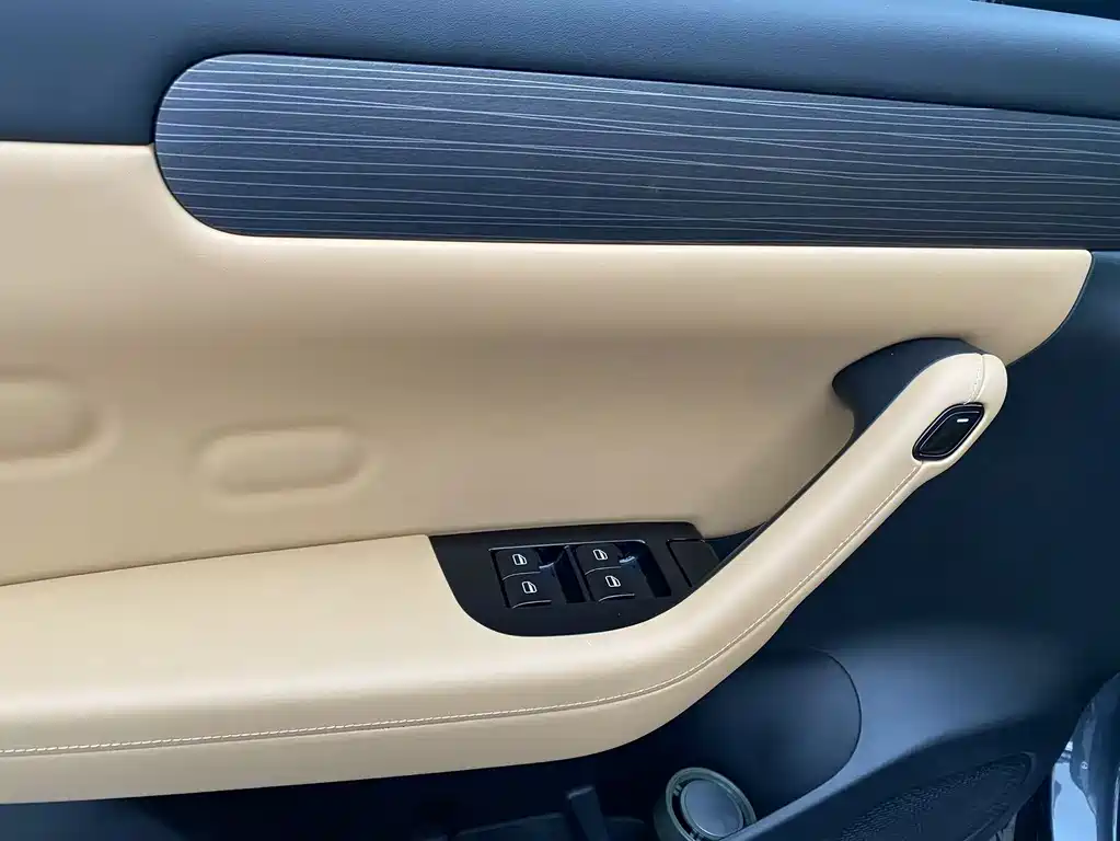 Leapmotor Leapmotor C11 — миниатюра 12