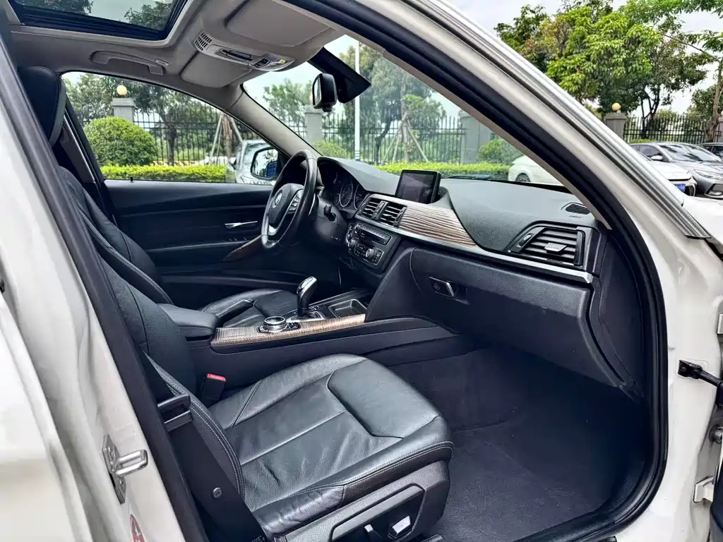 BMW 3 Series — миниатюра 15
