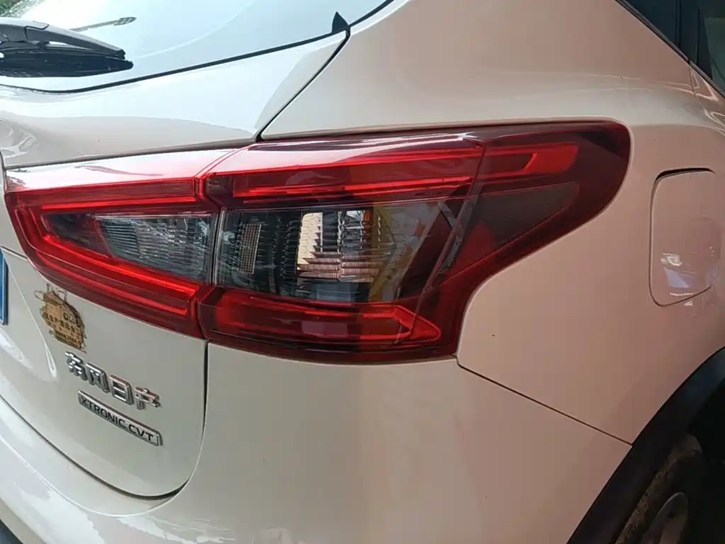 Nissan Qashqai — миниатюра 8