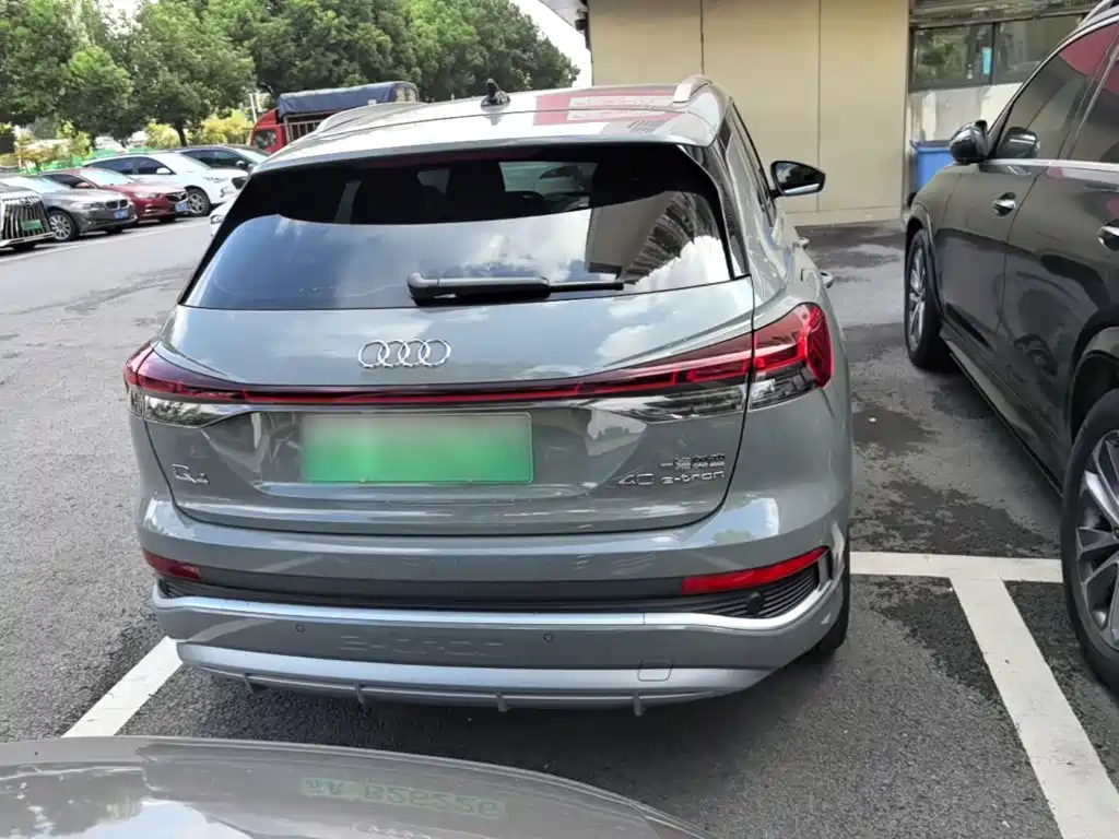Audi Q4 e-tron — миниатюра 6