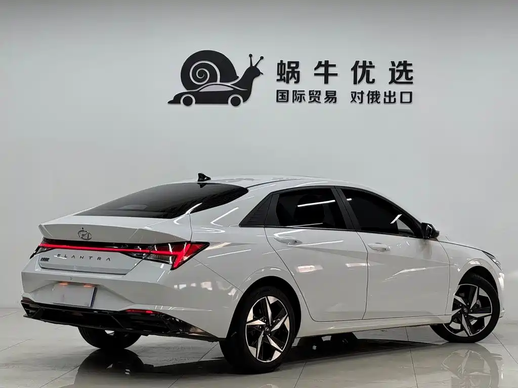 Hyundai Elantra — миниатюра 6