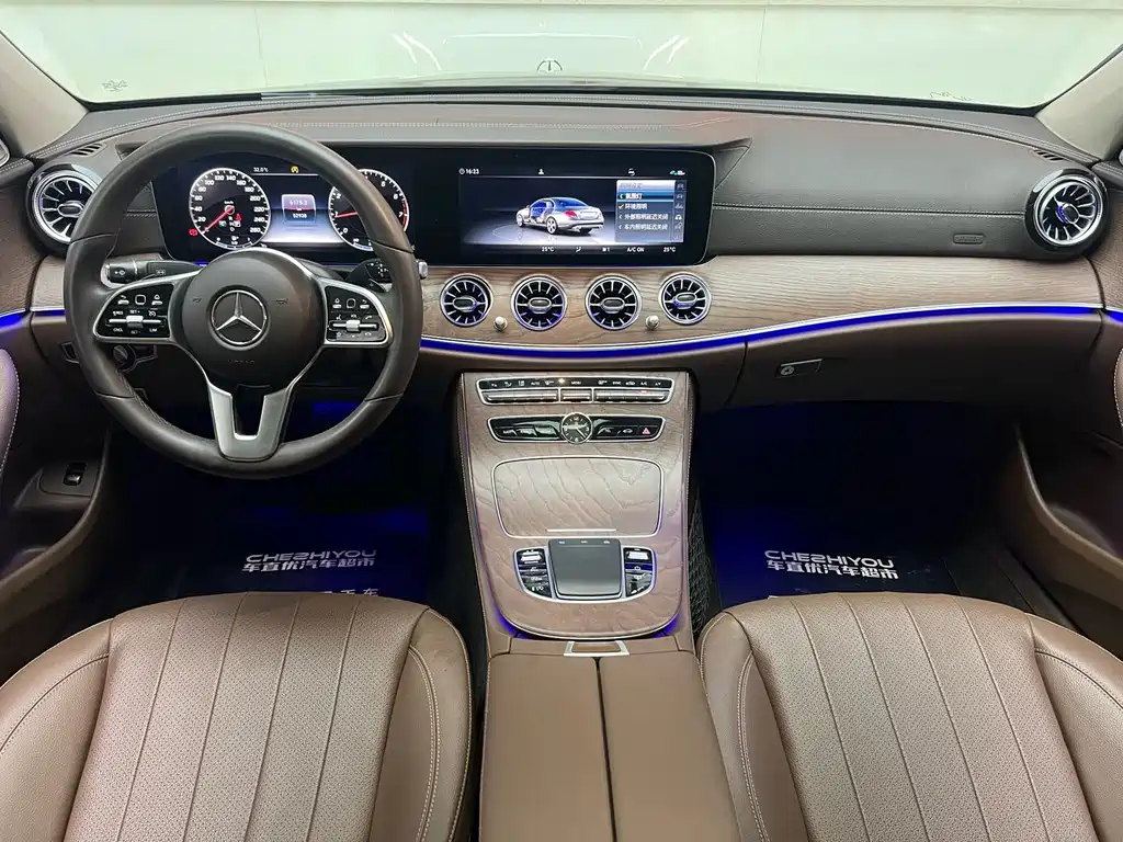 Mercedes-Benz E-Class — миниатюра 12
