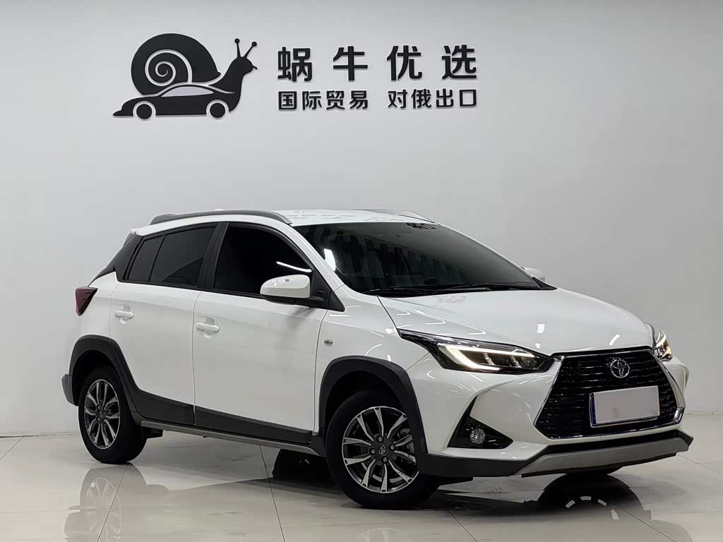 Toyota YARiS L Zhi Xuan 1.5 л 2023 г. Белый, пробег 30000 км