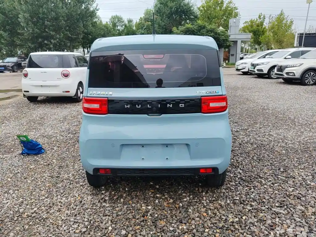 Wuling MINIEV — миниатюра 6