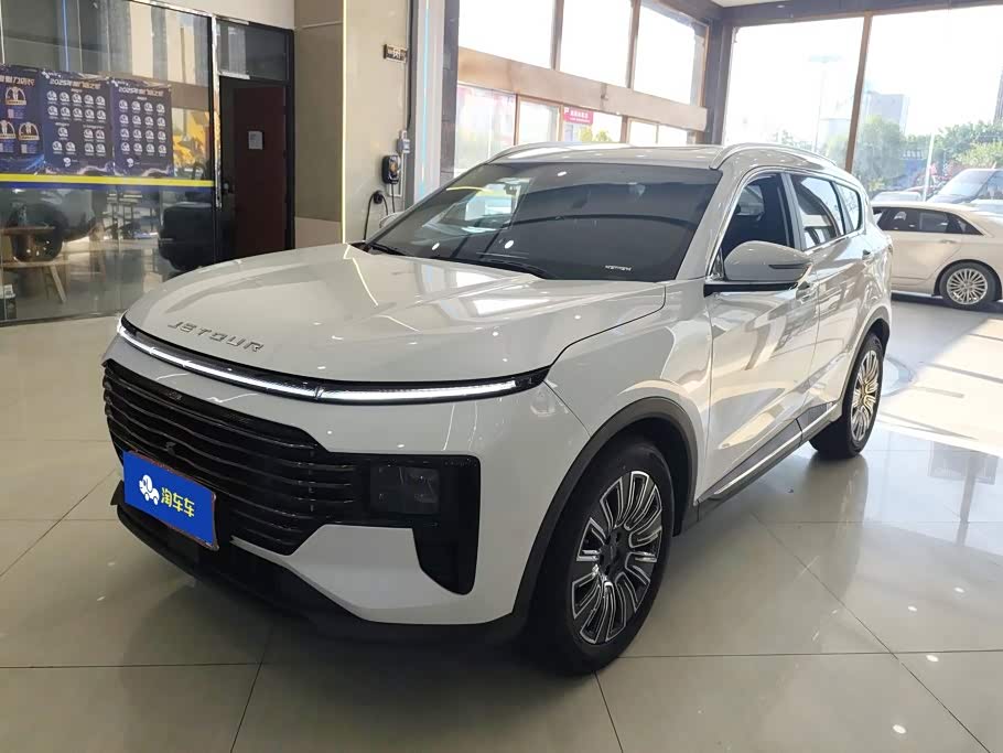 Jetour Jetour X70 PLUS 1.5 л 2025 г. Белый, пробег 6200 км