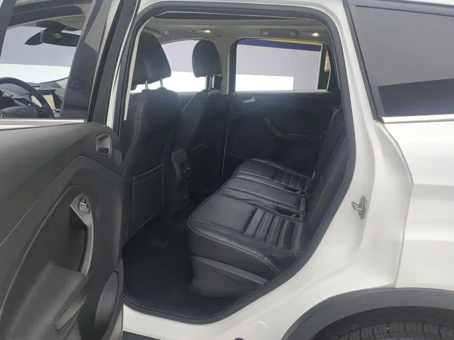 Ford Kuga — миниатюра 11