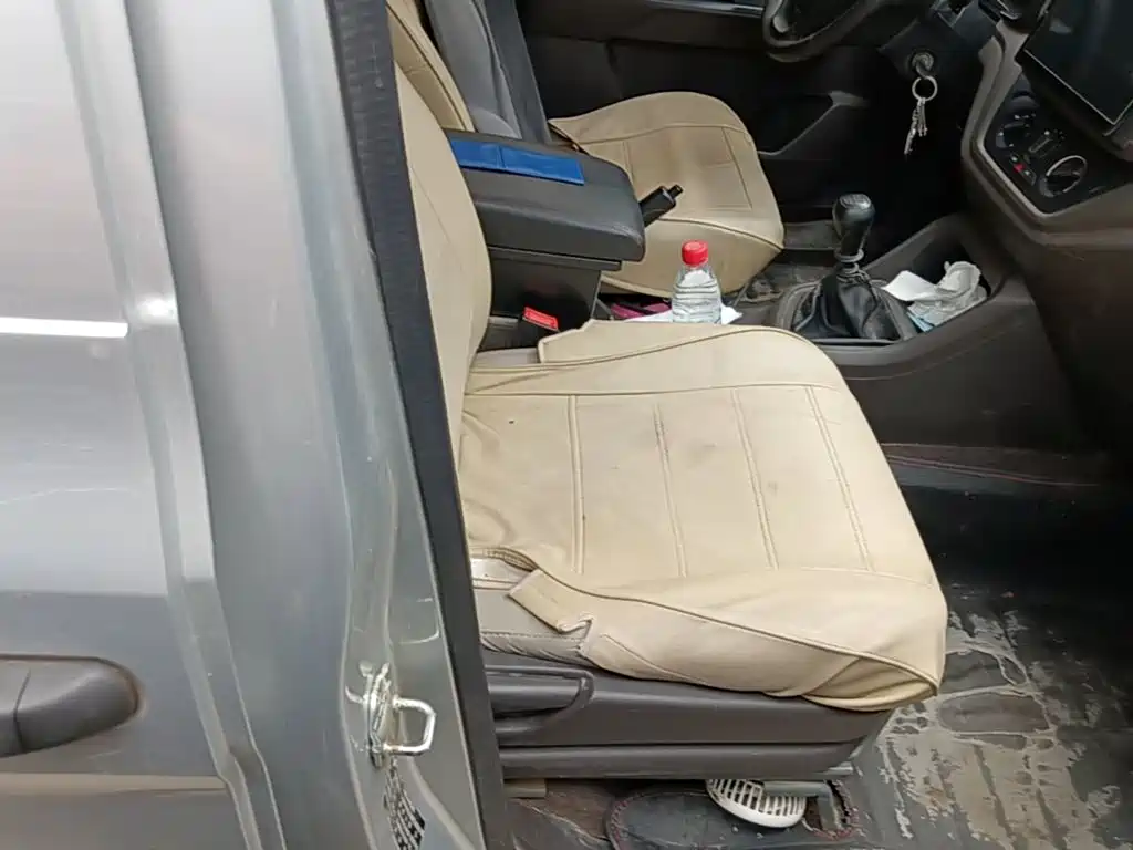 Wuling Hongguang V — миниатюра 25