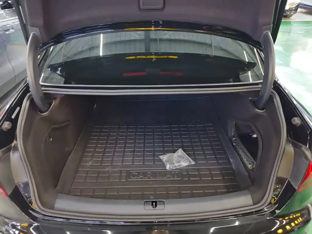Audi A4L — миниатюра 19