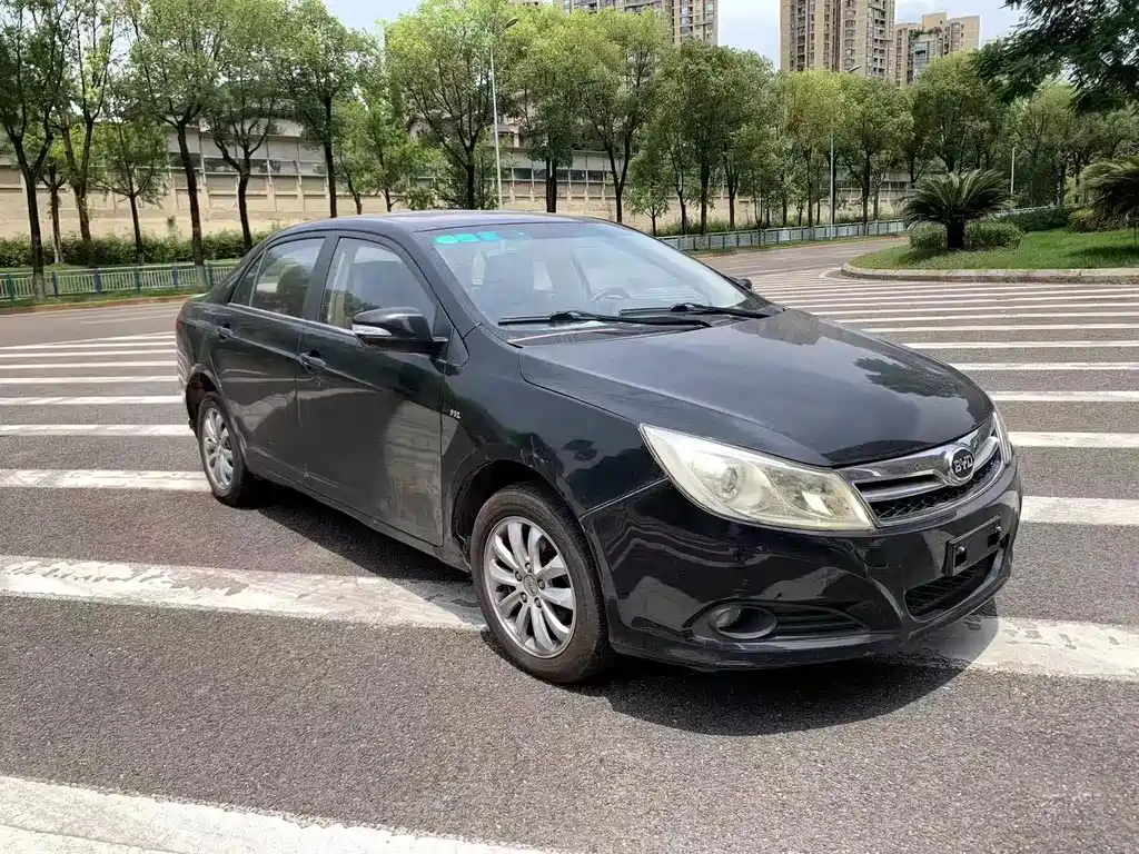 BYD Surui 2012 1.5L MT Luxury