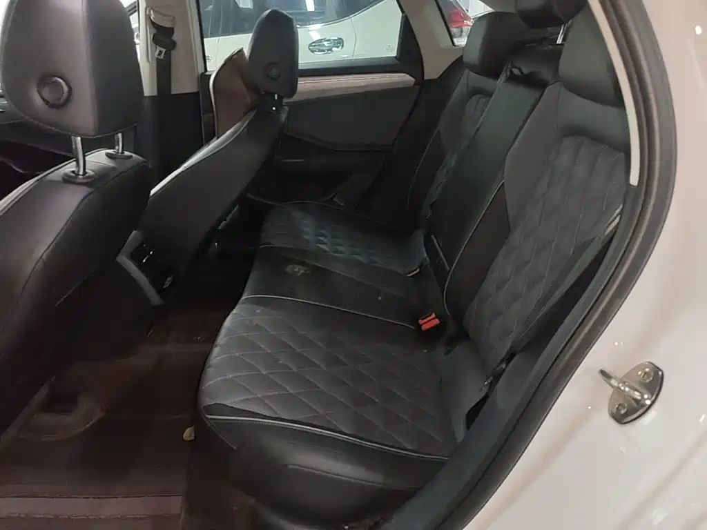 Volkswagen Sagitar — миниатюра 17