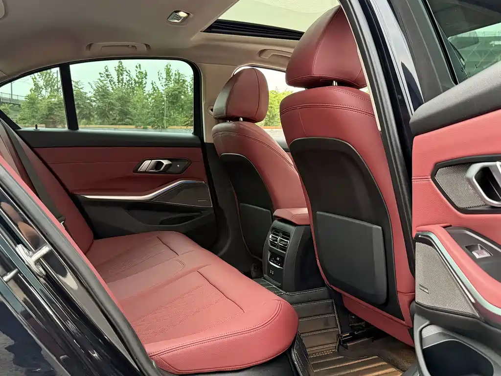 BMW 3 Series — миниатюра 12