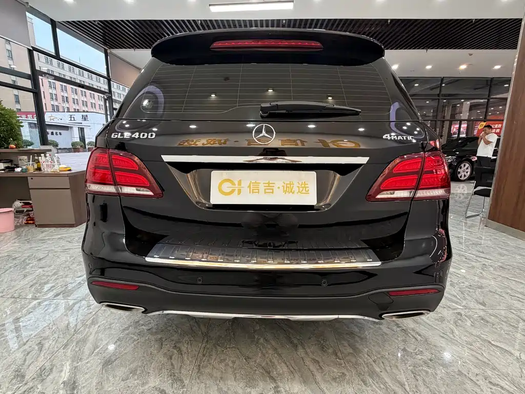 Mercedes-Benz GLE (Import) — миниатюра 4