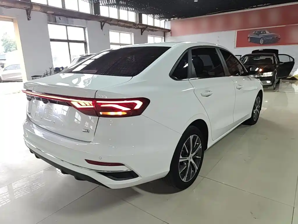 Geely Emgrand — миниатюра 7
