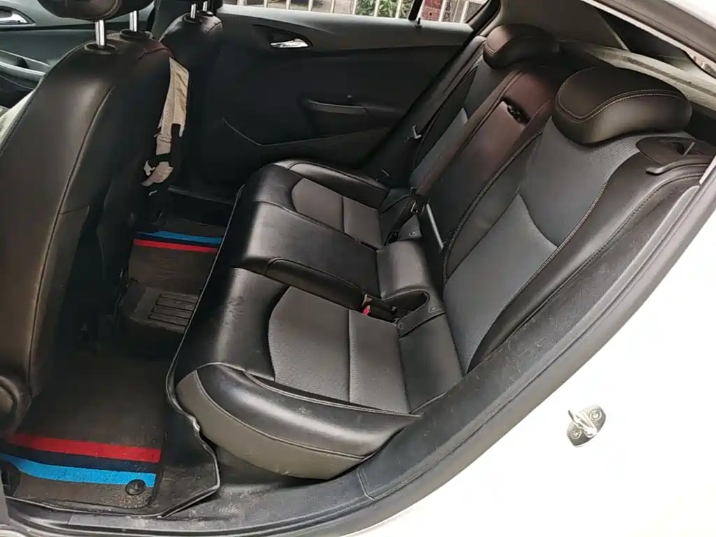Chevrolet Cruze — миниатюра 17