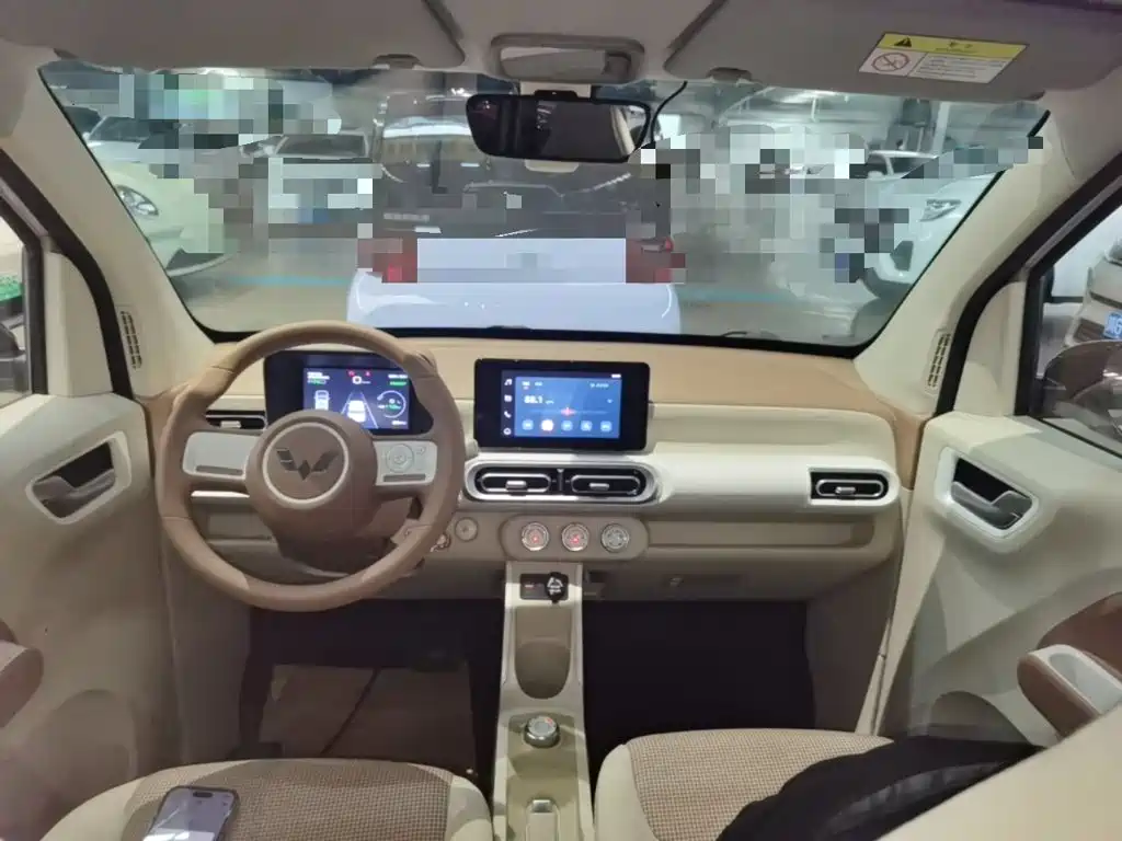 Wuling MINIEV — миниатюра 10
