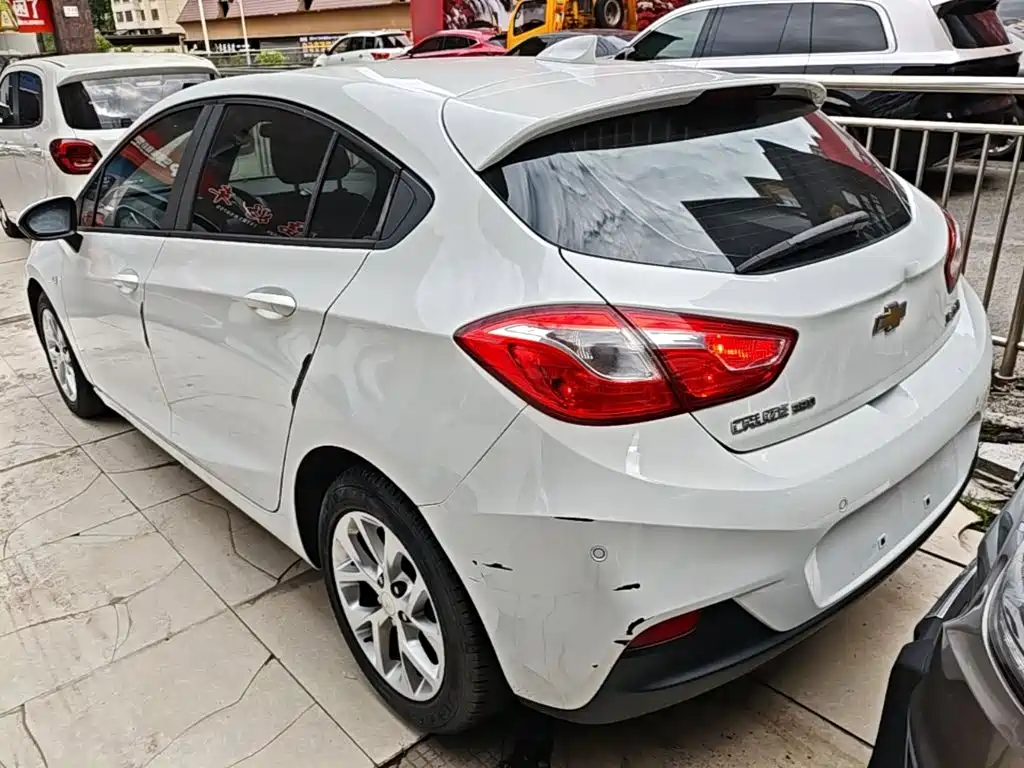Chevrolet Cruze — миниатюра 5